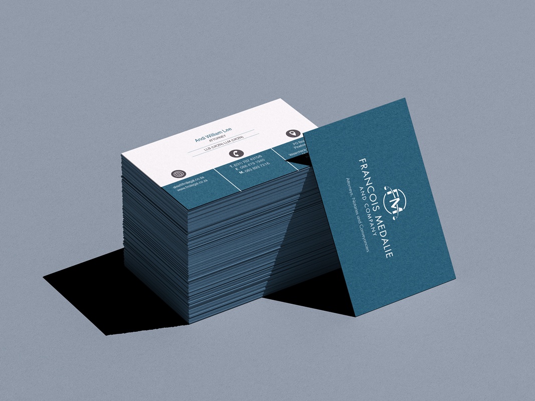 Business_Card114_Mockup_4